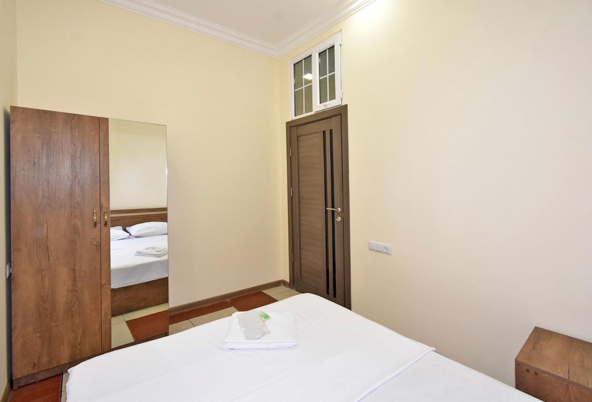 Hotel Costa Erévan Extérieur photo