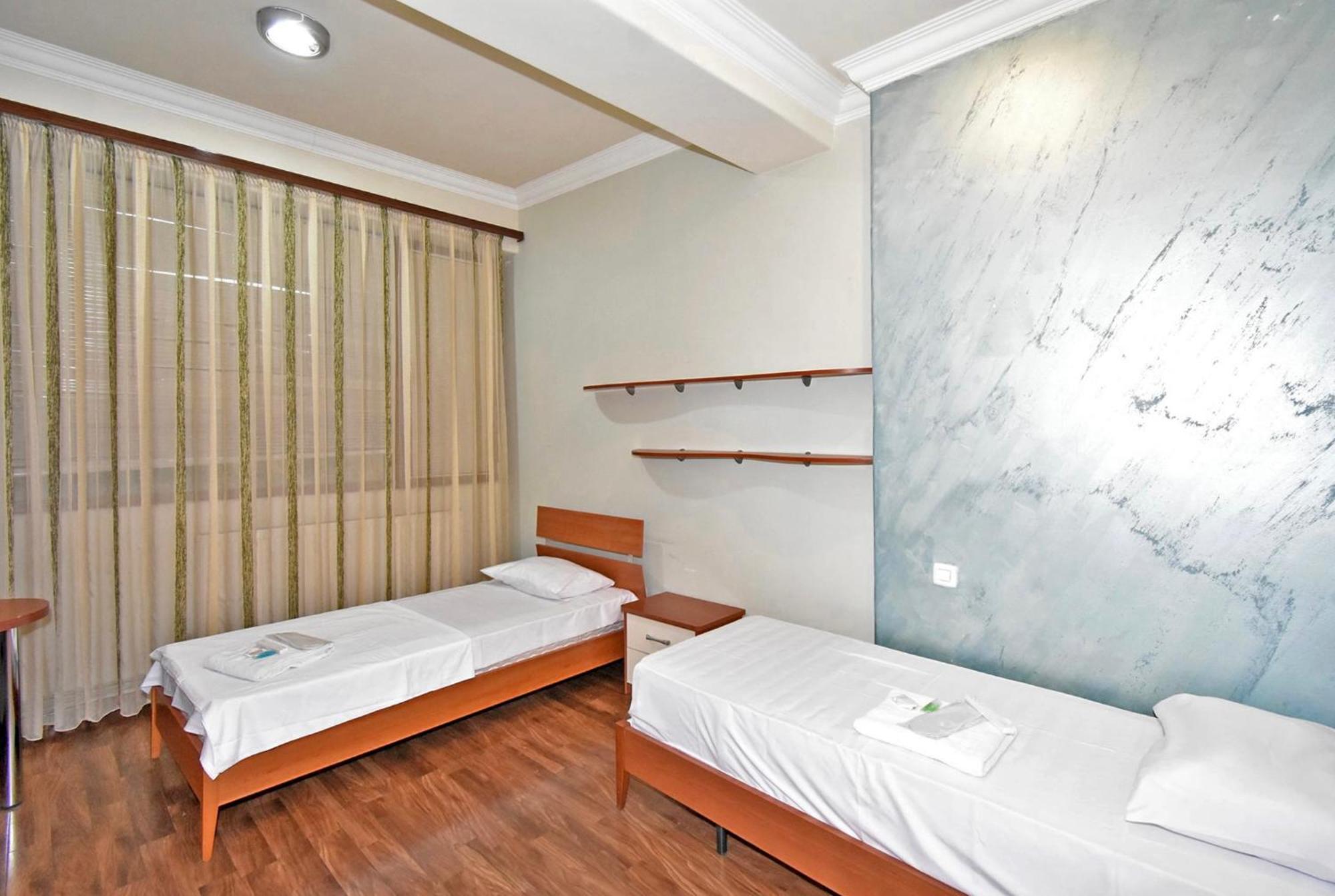 Hotel Costa Erévan Extérieur photo