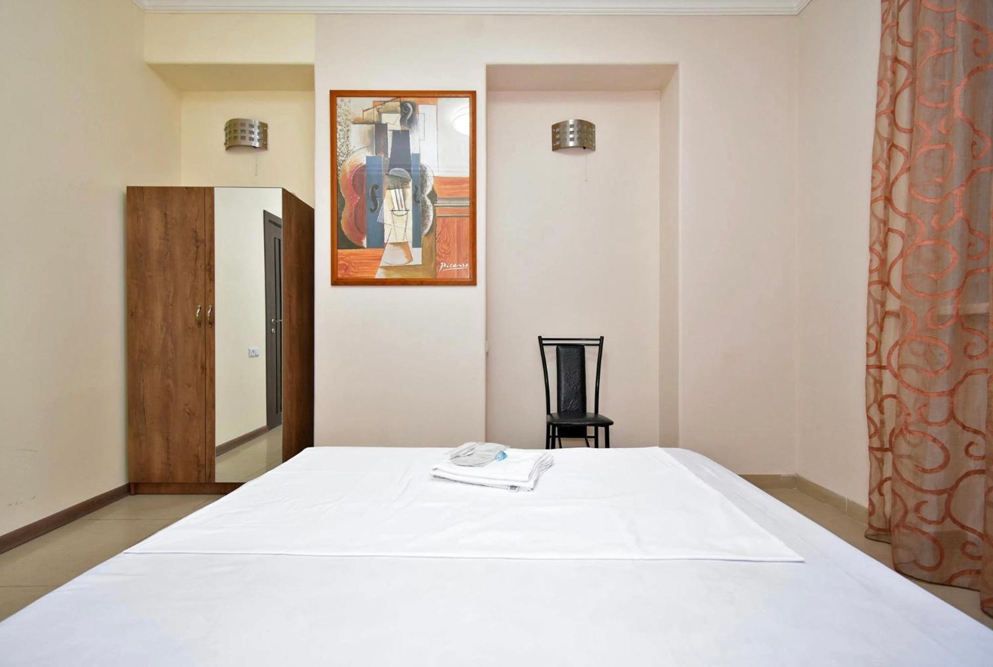 Hotel Costa Erévan Extérieur photo