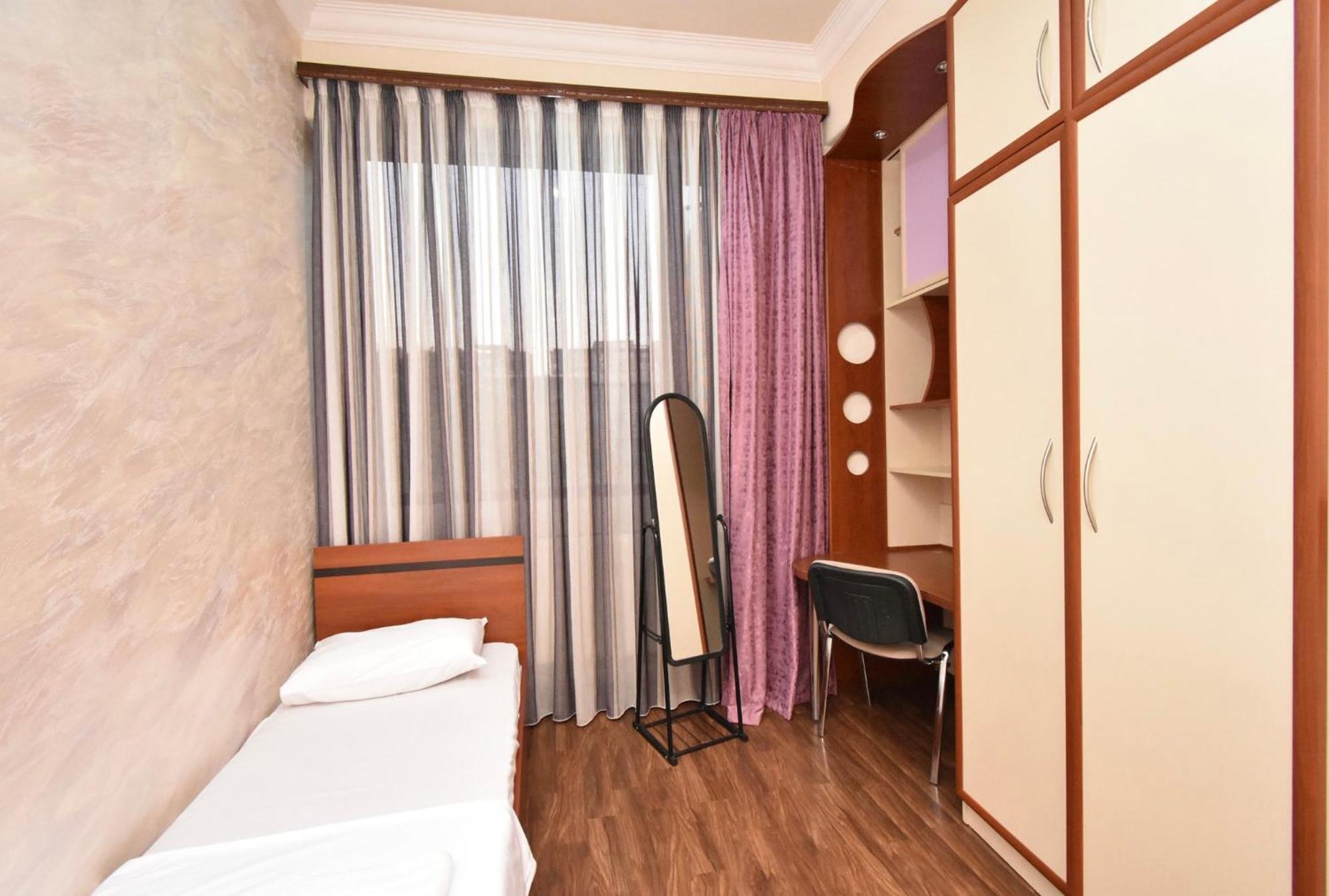 Hotel Costa Erévan Extérieur photo