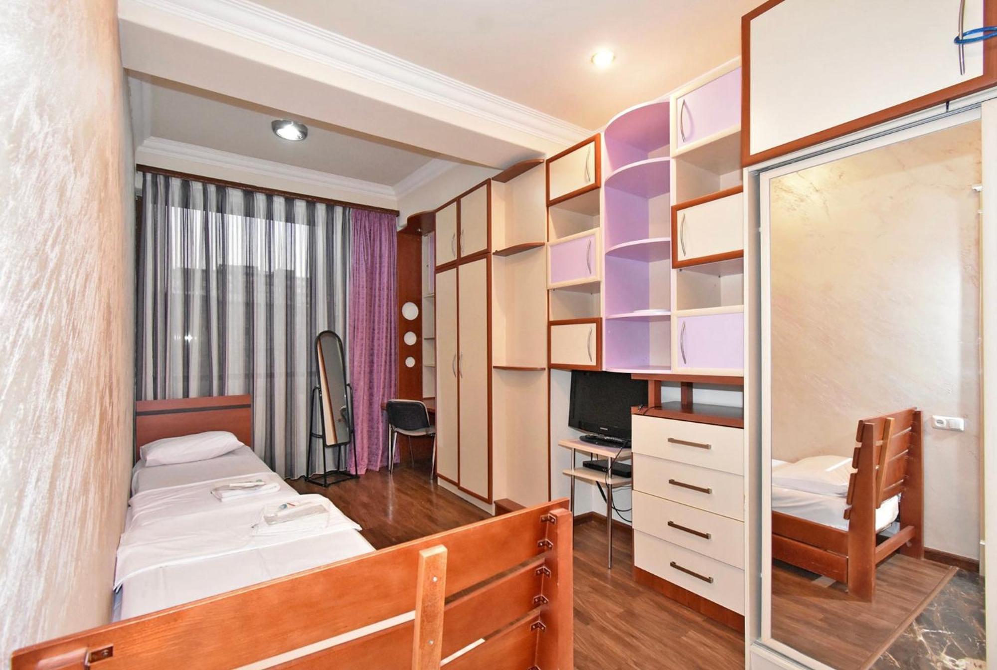 Hotel Costa Erévan Extérieur photo